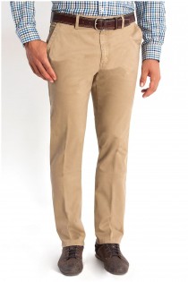 Extra lange elastische chino van Plusman.