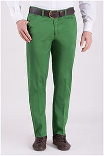 Elastische LENGTE MATEN chino broek van Plusman.