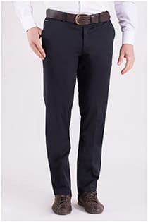 Elastische katoenen chino broek van Plus Man.
