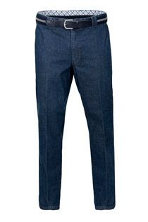 Stretch-jeans met riem van Luigi Morini.